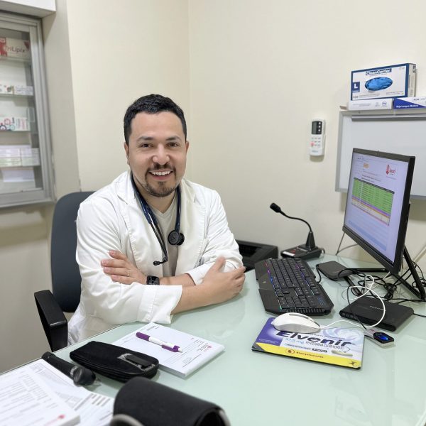 dr-diego-penailillo-01-web dr-diego-penailillo-01-web